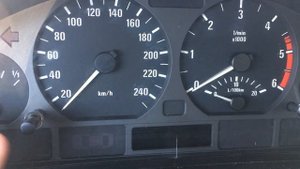 Как узнать реальний пробег BMW в Е46 кузове. Как узнать він номер в мозгаг.