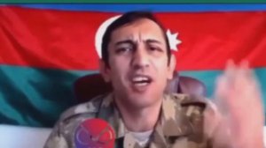 Qabil Məmmədov peysər çıxdı, qulağını kəsmədi.