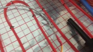 Заполнение системы теплых полов водой с помощью садового распылителя