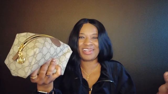 Gucci Ophidia GG Cosmetic Case vs Coach Small Boxy Cosmetic Case смотреть онлайн