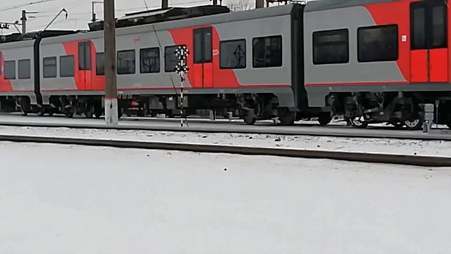 ласточка эс2г 123 с приветливоф бригадой на перегоне Рыбацкое обухово смотреть онлайн