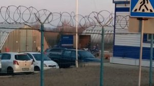 Погрузка почты в машину почта России