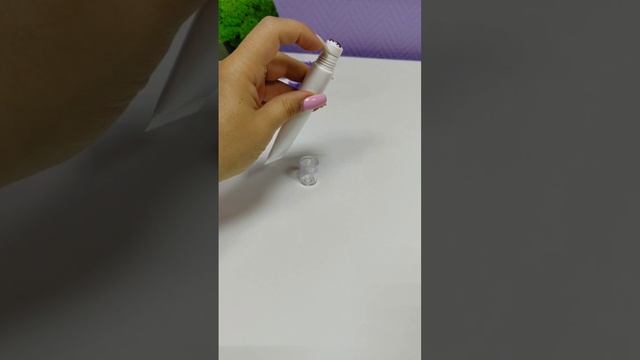 Здесь рассказываю про новые флаконы под Крема-флюиды вокруг глаз - будем с вами их опробовать ?? смотреть онлайн