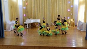 Эстрадный танец "Подсолнухи"