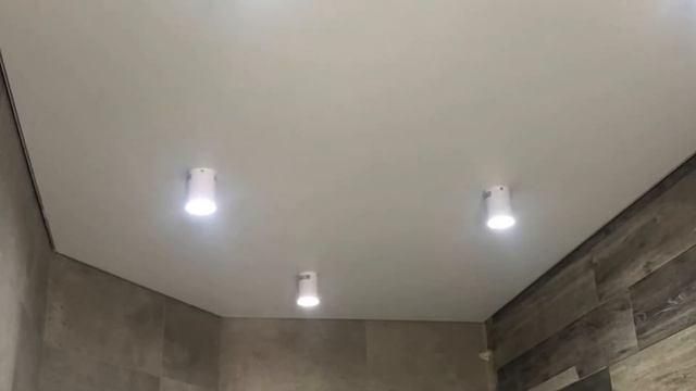 Установка натяжного потолка 33 м2 под ключ за 40000р, Новосибирск, Солнечный