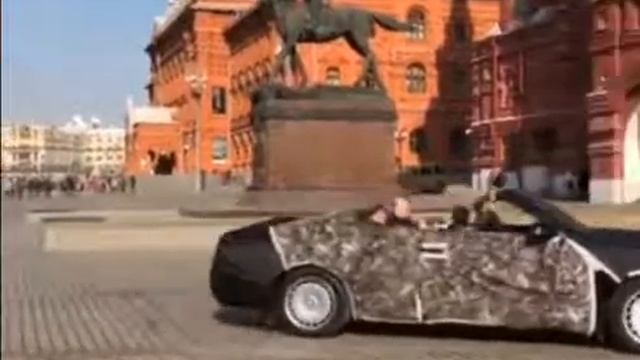 Российские Aurus готовятся к параду Победы на Красной площади смотреть онлайн