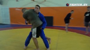 ЦСПЕ "БОЕЦ",ЗАЩИТА ОТ ОБВИВА РАЗНОИМЕННОЙ НОГИ, ЗАЦЕПОМ ГОЛЕНИ СНАРУЖИ / KOSOTO-GAKE