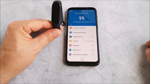 Xiaomi Mi Band 4 Распаковка. Как Правильно Обновить. Мини Обзор смотреть онлайн