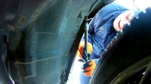 КАК ПОМЕНЯТЬ КРЫЛО НИССАН СВОИМИ РУКАМИ?