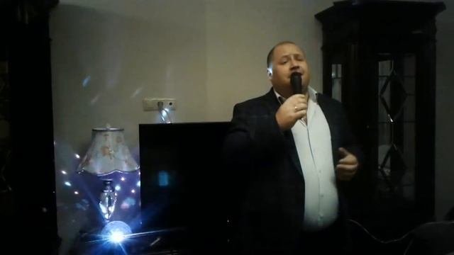 Ведущий на юбилей поёт застольные песни, Сергей Мартюшев