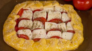 Галета с сыром и помидором. Это так просто, но как же это ВКУСНО!