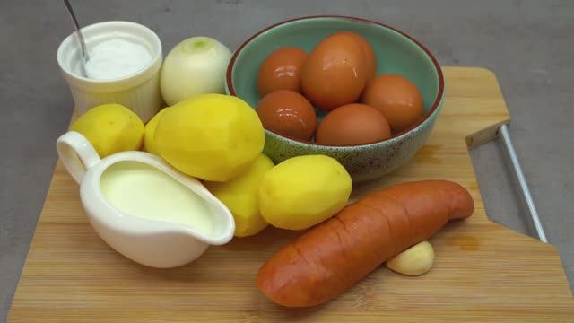 Если у вас дома есть картофель и яйца, приготовьте этот легкий и вкусный завтрак. смотреть онлайн