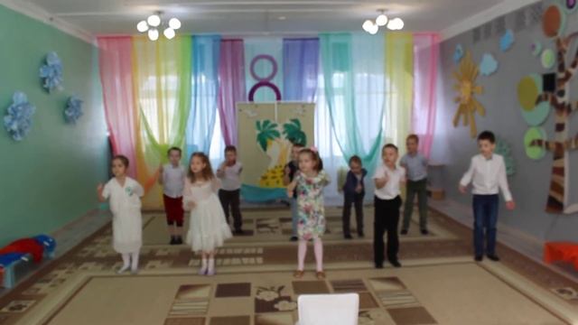 Танцевальная ритмика "Далеко от мамы" смотреть онлайн