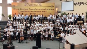 В душе у нас звучит //  Мы самые счастливые // красивая христианская песня