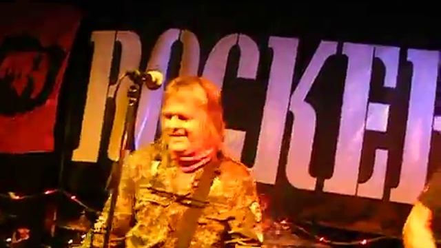 los mondo bongo - police on my back смотреть онлайн