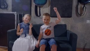 Музыкальный поздравительный клип. Переделка Зацепила меня