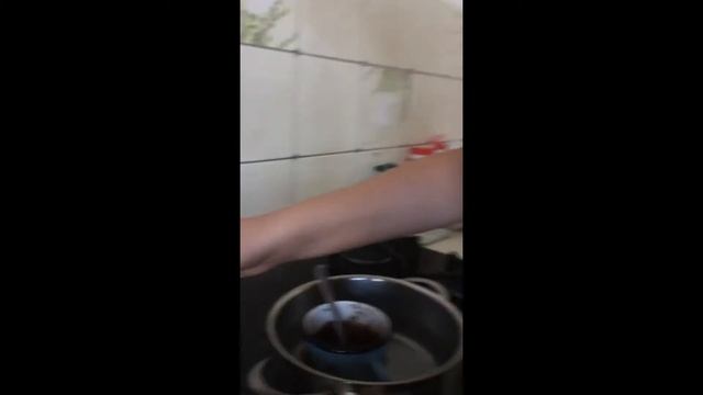Пробую сделать из горького шоколада молочный ??