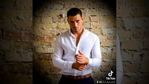 p_i_r_a_n_y_a - Стенами рыжего кирпича. Красивые стихи о любви мужчины к женщине