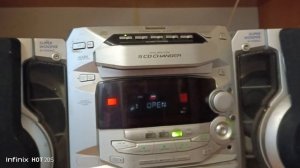 нашел музыкальный центр на помойке