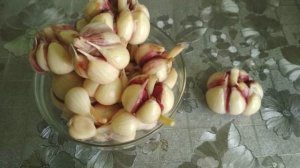 Маринованный чеснок целыми головками на зиму