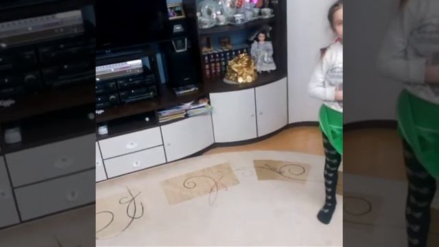 Моя сестра/домашние гимнастки/я не знаю гимнастические элементы???? смотреть онлайн