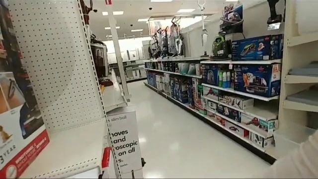 США. В магазине "Target". Пустые ли полки.ЧАСТЬ 2.. смотреть онлайн