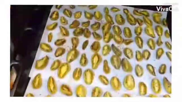 Сентябрь 2020. Вяленые зелёные помидоры. Муж сказал, что это оливки из Осоргино☺️ Чеснок и специи смотреть онлайн