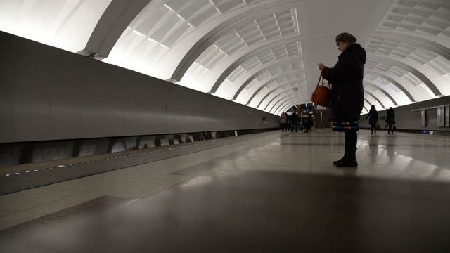 Прибытие поезда на станцию Митино смотреть онлайн