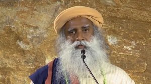 Как родителям воспитывать детей? Воспитайте себя а потом ребенка - Садхгуру на Русском