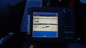 ЭХОЛОТ LOWRANCE ELITE 5 HDI ДЛЯ ЛОВЛИ СОМА НА КВОК.ПОКЛЕВКИ И ПОДХОДЫ СОМА НА ЭКРАНЕ.