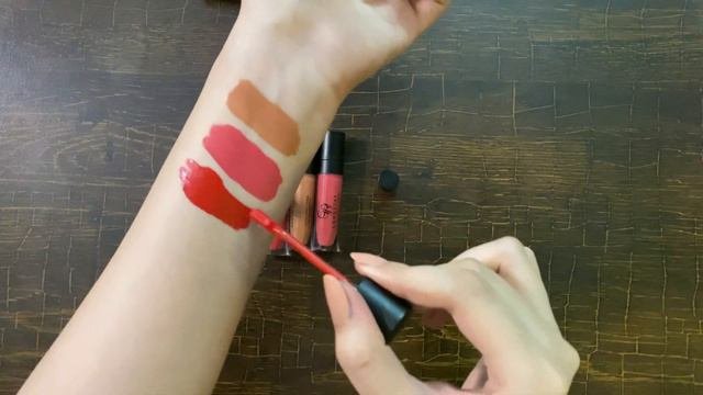Golden Rose Longstay Liquid Matte Lipstick - Review + Lip Swatches