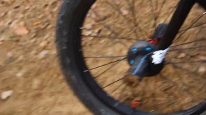 BMX: ДЕЛАЕМ ТРЮКИ НА ДЁРТЕ