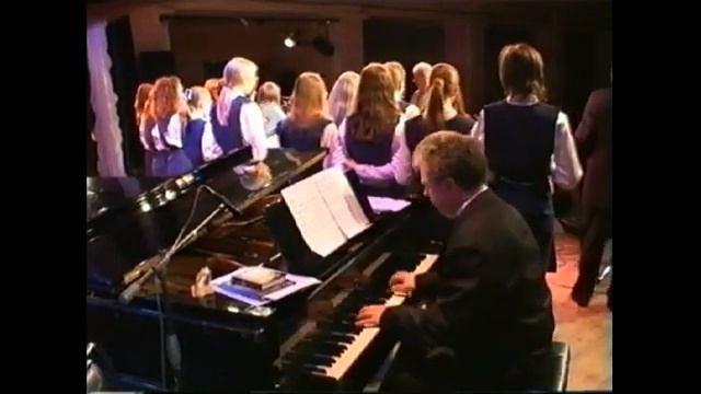 Говори мне о России (музыка В.Плешака, стихи И.Баукова) - Виталий Псарёв и детский хор ТРК Петербур смотреть онлайн