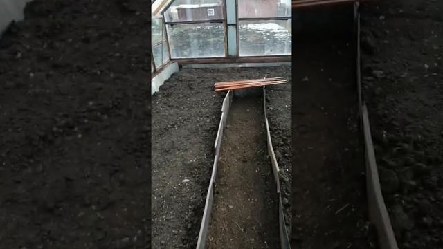 Крашу колышки для помидор?