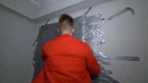 Вильям Бруно приклеил вещи Аришнева на потолок 😂