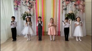 Вокальный ансамбль "Лучики", песня "Весенний хоровод"