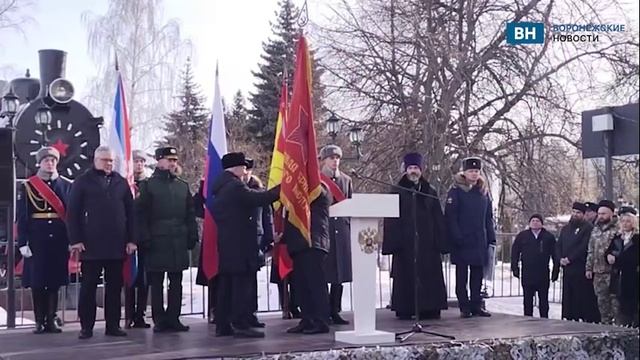 В Воронеже боевое знамя танковой бригады передали Музею-диораме