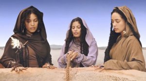 Клип Ibeyi - Lavender and Red Roses feat. Jorja Smith (Official Music Video)