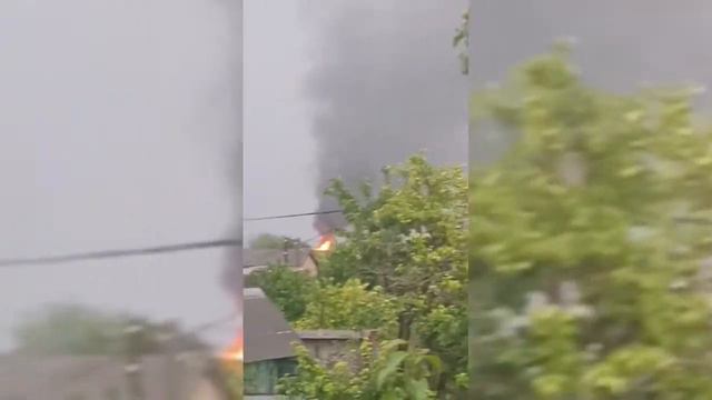 Пожар от удара молнии в снт Незабудка, Ростоши-2 смотреть онлайн