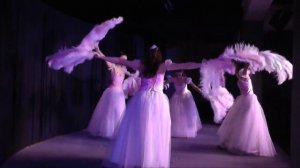 Вальс с веерами