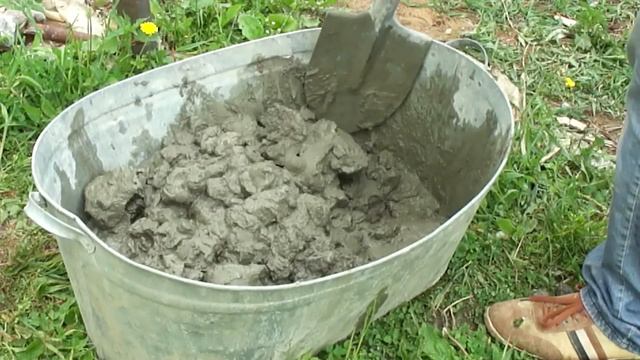 Заливка труб фундамента, для каркасного гаража из буровых штанг!(3 часть) смотреть онлайн