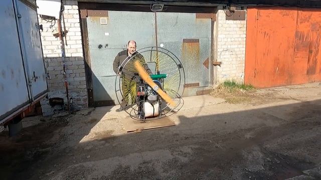 Лётная тема. Выпуск №4. Запуск двигателя парамотора