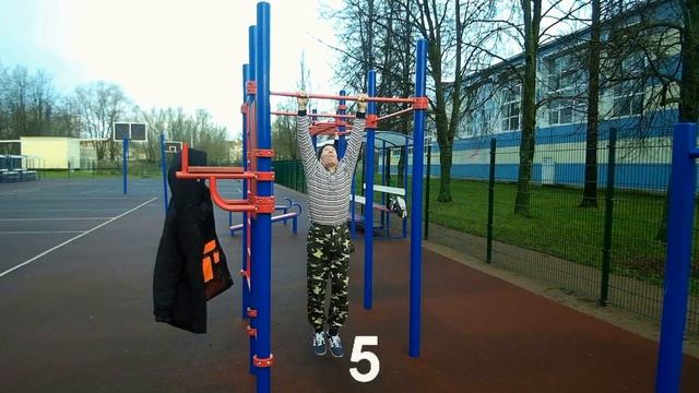 128 Подтягиваний 34,15,12,10,8,9,9,7,8,7,9 за пол часа в 11 сетах смотреть онлайн