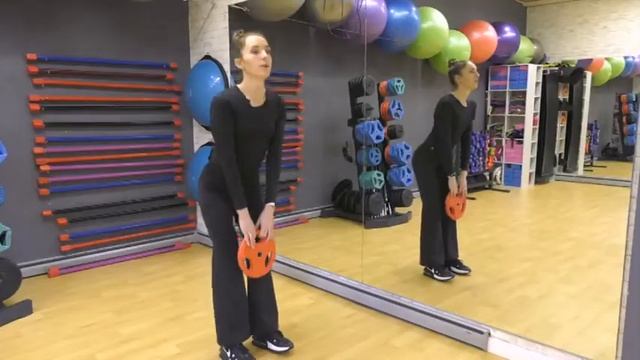 Югорчанам предложили заменить печёные блины на стальные смотреть онлайн