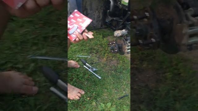 замена задних колодок Linhai300 смотреть онлайн