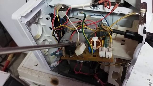 свч Elenberg не греет. смотреть онлайн