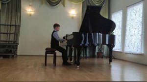 Й.Гайдн Соната-Дивертисмент Ре мажор 1 часть исп. Полянский Денис 11 лет