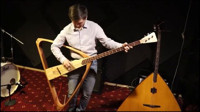 Exclusive!!! ElectroBalalaika-Contrabass by Maksim Somov