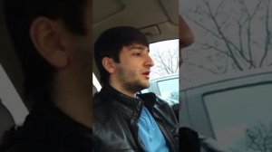 Парень красиво поет для русской девушки Кристине с офигенным голосом