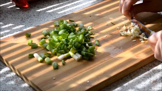 Огурцы по корейски Oi-sobagi (오이소박이)